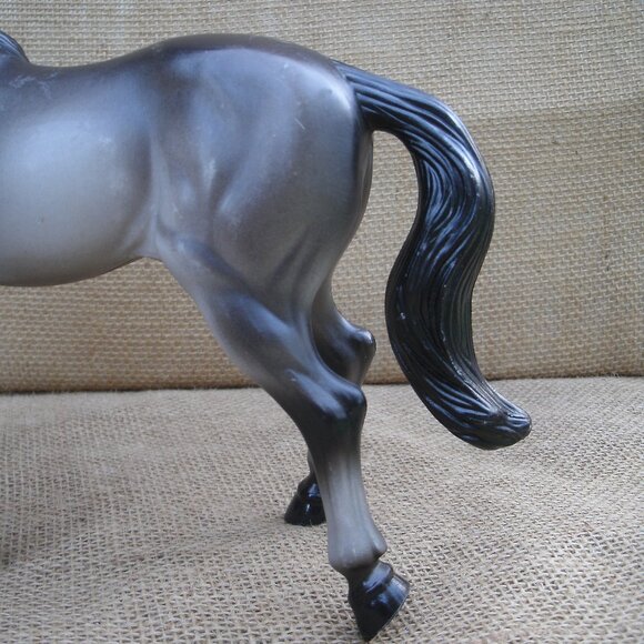 Vintage Gray Plastic Horse Figurine - Picture 12 of 16
